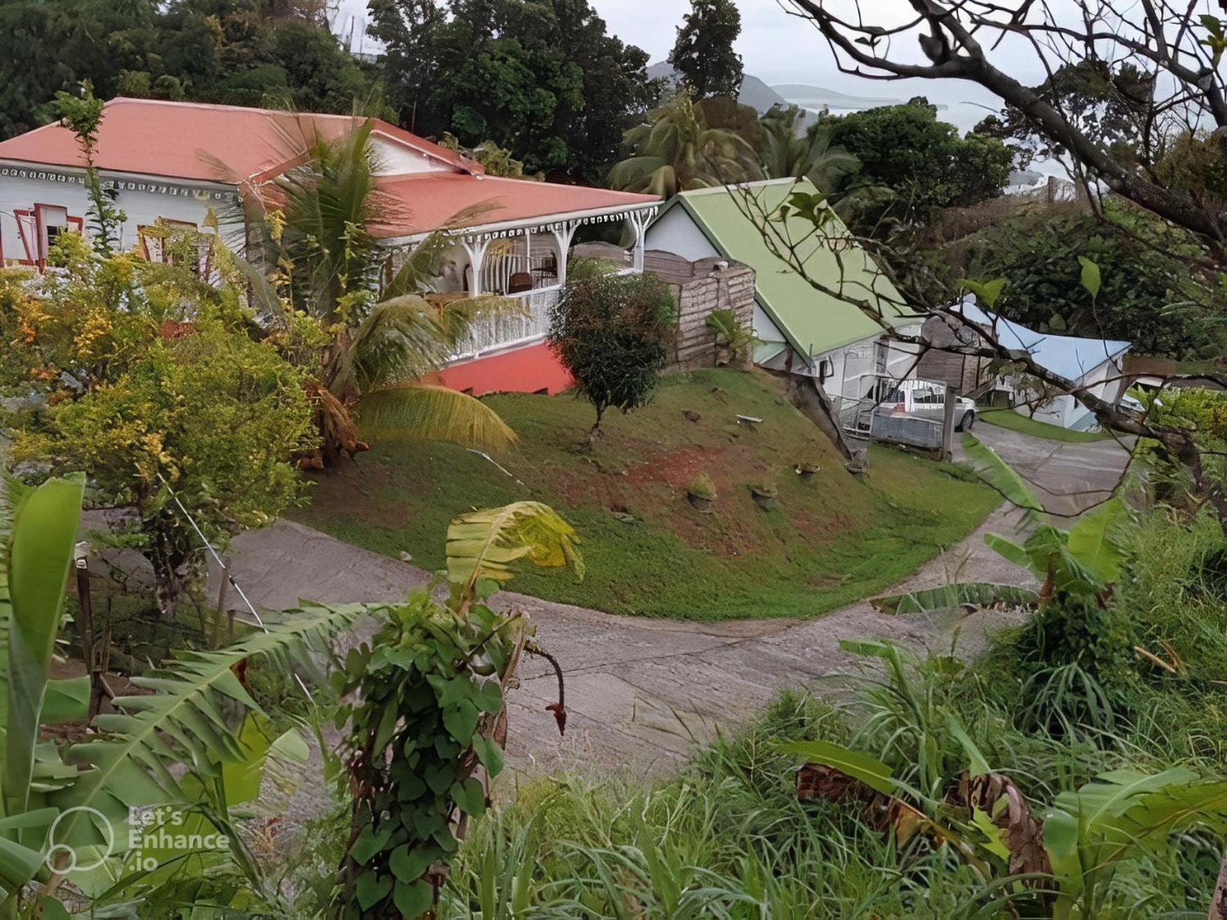 Bungalows Corail, F3 Avec Piscine A Sainte Luce Extérieur photo